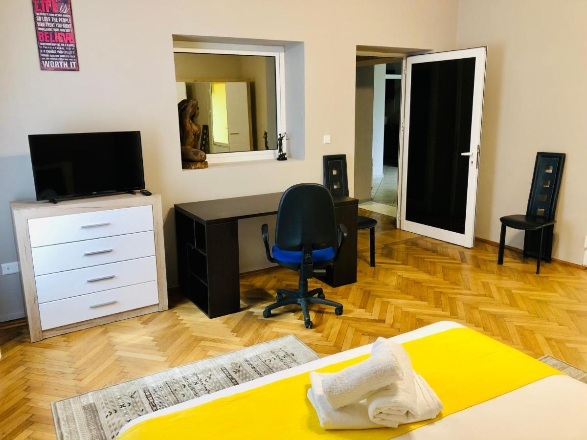 Ultra-Central Apartment Just In Union Squere Timisoara Exterior photo